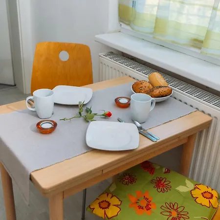 Apartamento Flat2let 6 *